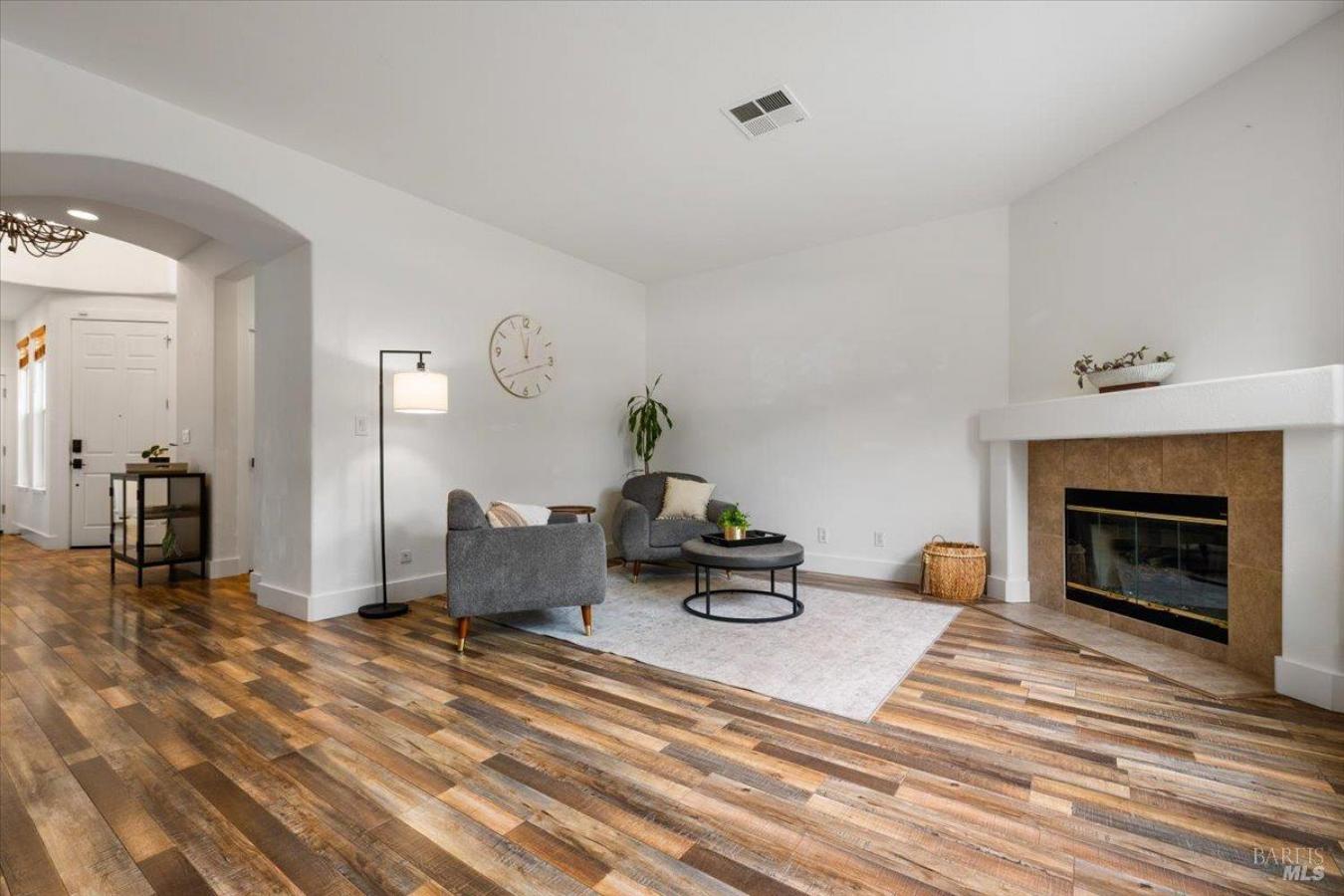 Windsor, Sonoma, 95492, United States, 4 Bedrooms Bedrooms, ,2 BathroomsBathrooms,Residential,For Sale,2044909