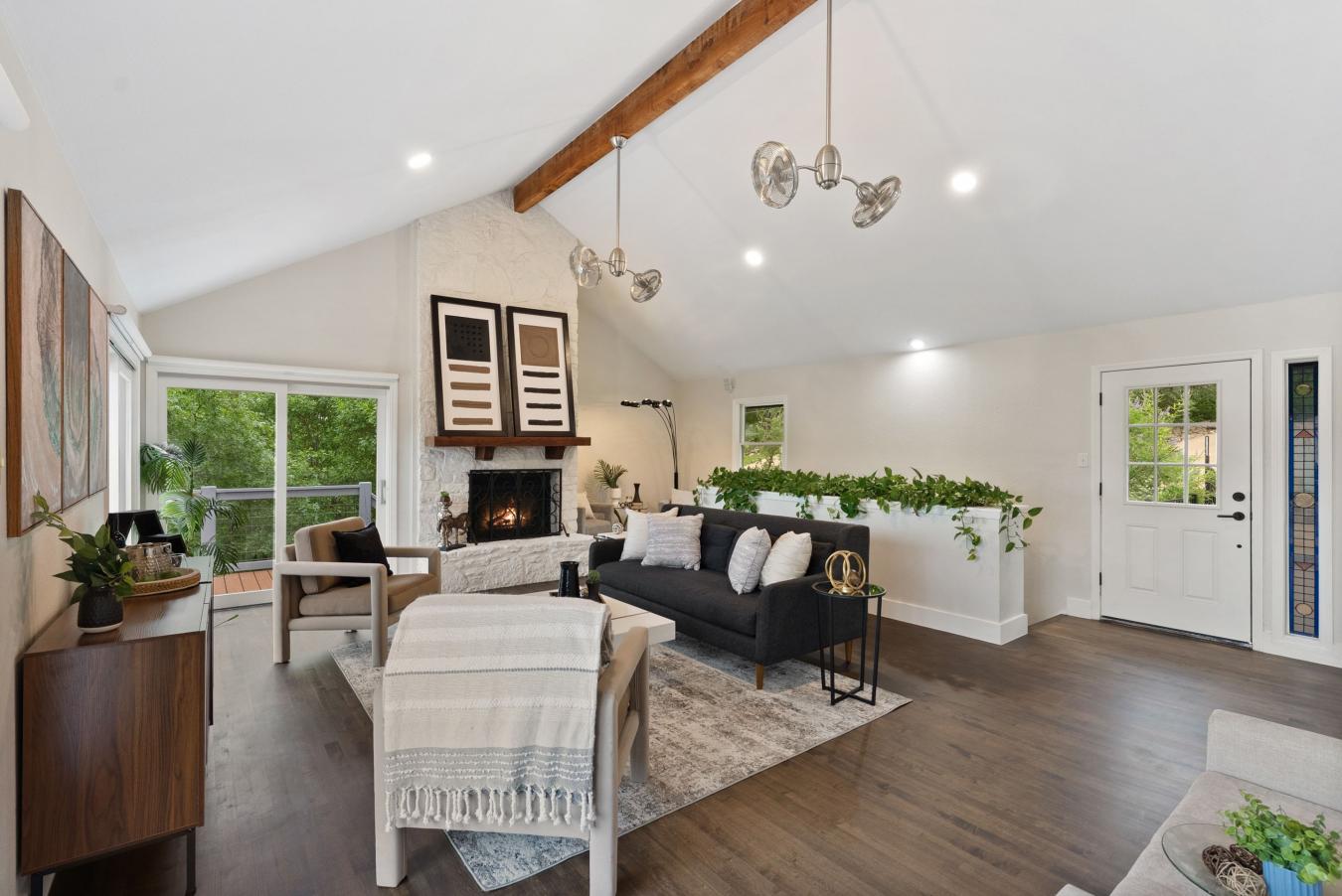 Spicewood, Travis, 78669, United States, 3 Bedrooms Bedrooms, ,2 BathroomsBathrooms,Residential,For Sale,2044907