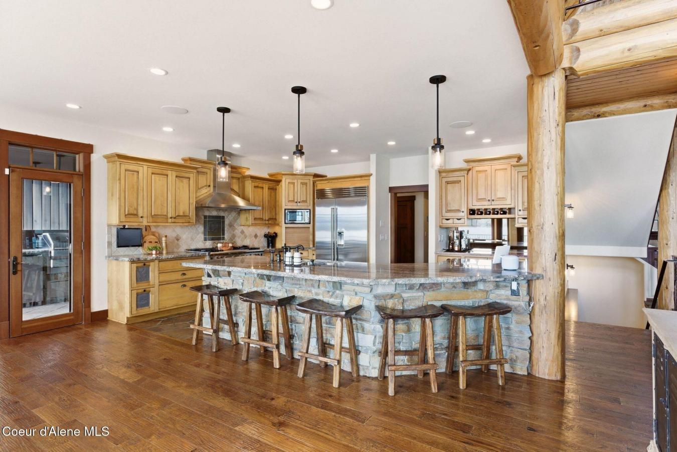 Sandpoint, Bonner, 83864, United States, 6 Bedrooms Bedrooms, ,2 BathroomsBathrooms,Residential,For Sale,2044904