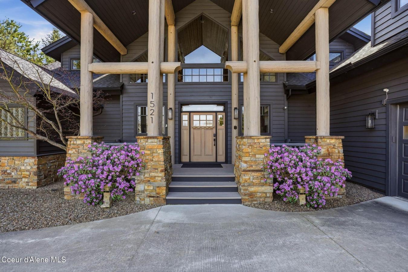 Sandpoint, Bonner, 83864, United States, 6 Bedrooms Bedrooms, ,2 BathroomsBathrooms,Residential,For Sale,2044904