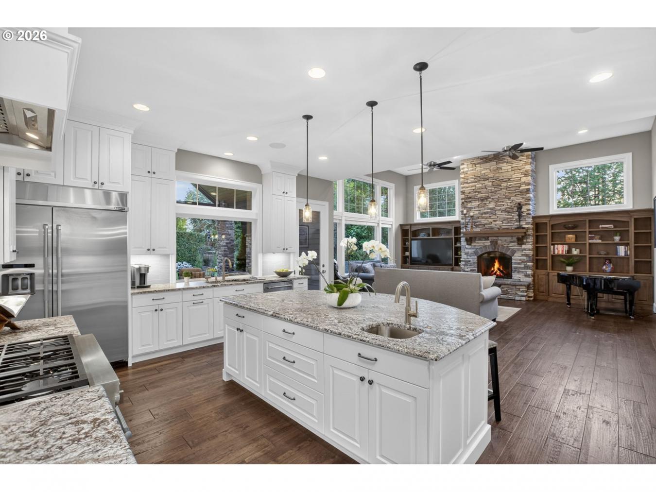 LakeOswego, Clackamas, 97034, United States, 4 Bedrooms Bedrooms, ,2 BathroomsBathrooms,Residential,For Sale,2044903