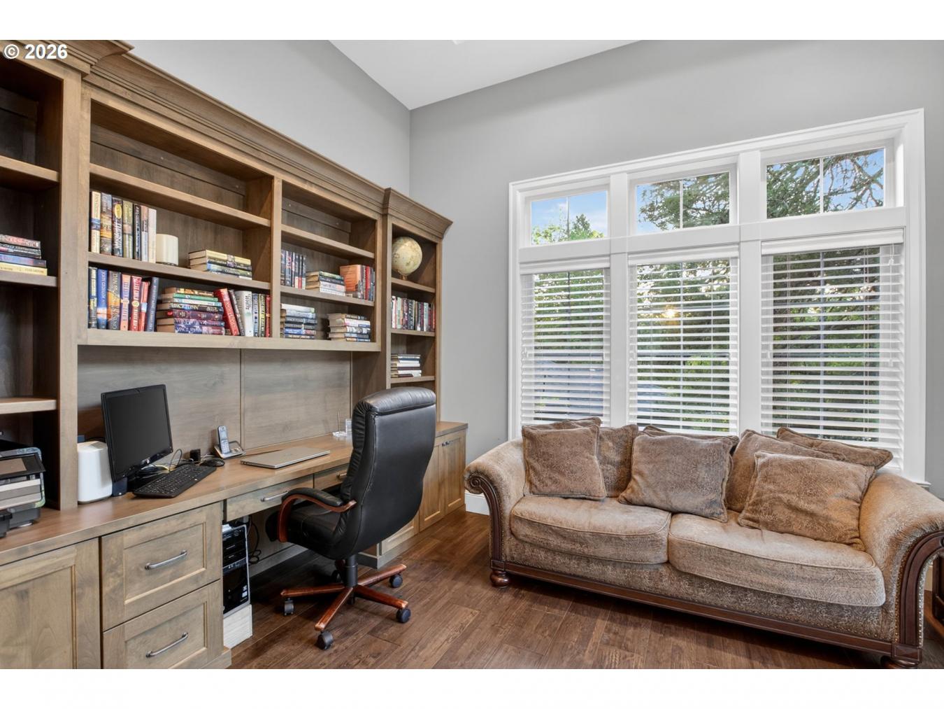 LakeOswego, Clackamas, 97034, United States, 4 Bedrooms Bedrooms, ,2 BathroomsBathrooms,Residential,For Sale,2044903