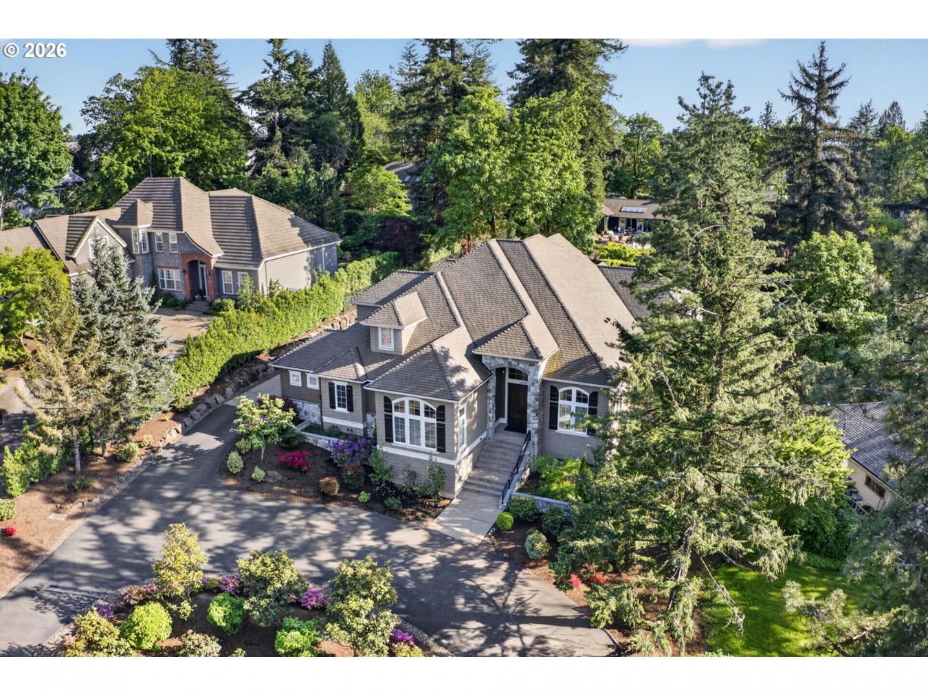 LakeOswego, Clackamas, 97034, United States, 4 Bedrooms Bedrooms, ,2 BathroomsBathrooms,Residential,For Sale,2044903