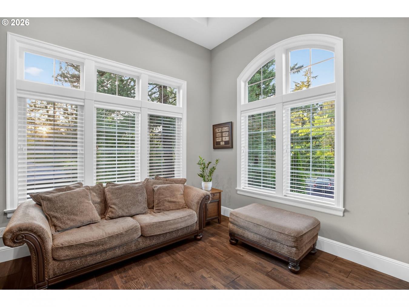 LakeOswego, Clackamas, 97034, United States, 4 Bedrooms Bedrooms, ,2 BathroomsBathrooms,Residential,For Sale,2044903