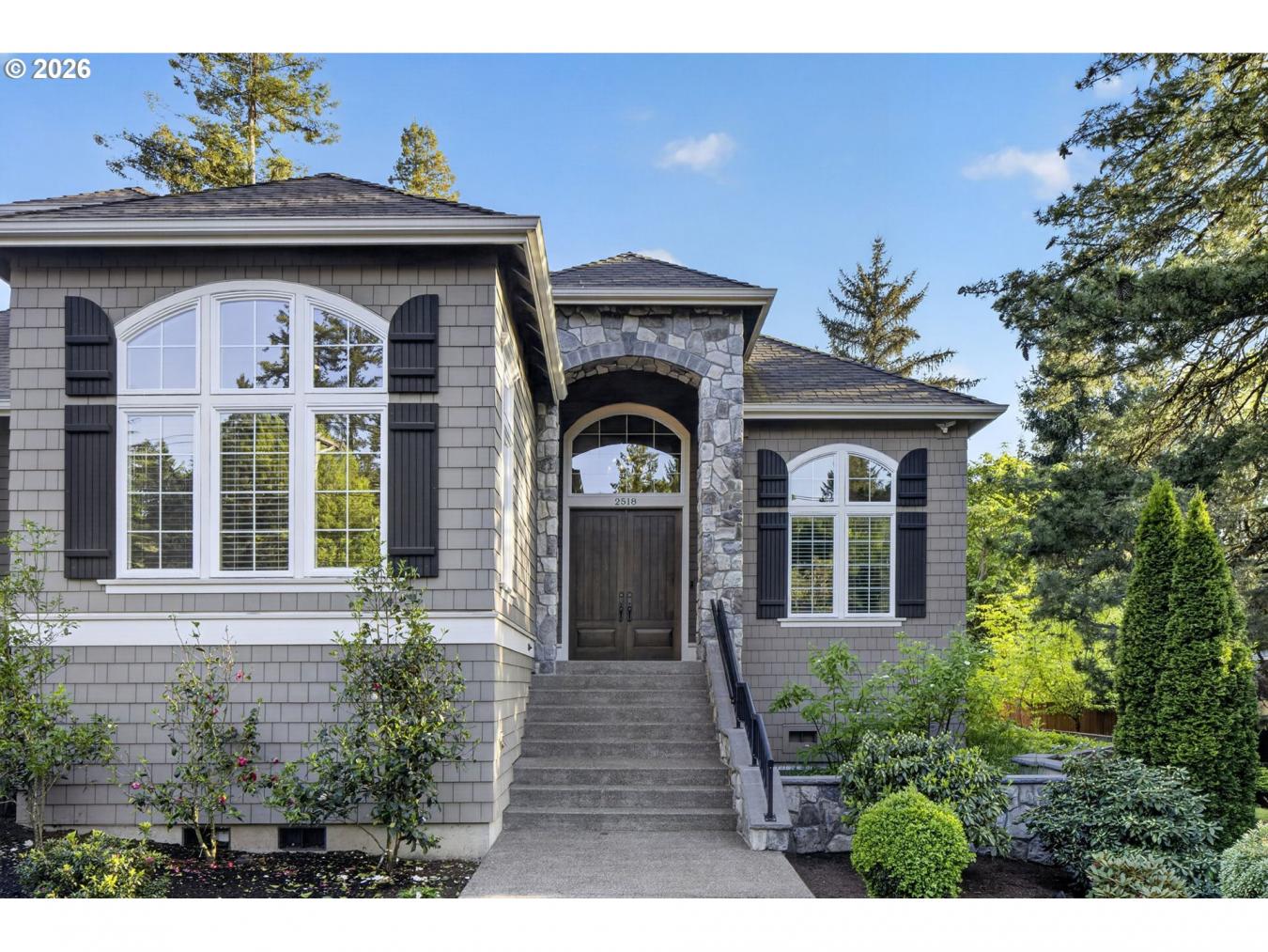 LakeOswego, Clackamas, 97034, United States, 4 Bedrooms Bedrooms, ,2 BathroomsBathrooms,Residential,For Sale,2044903