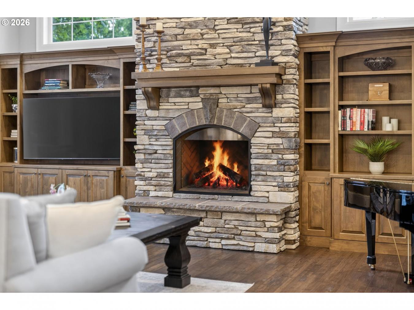 LakeOswego, Clackamas, 97034, United States, 4 Bedrooms Bedrooms, ,2 BathroomsBathrooms,Residential,For Sale,2044903