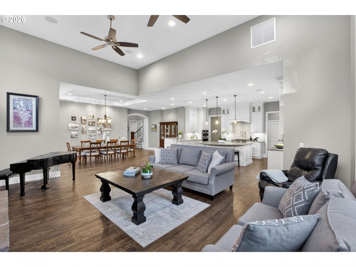 LakeOswego, Clackamas, 97034, United States, 4 Bedrooms Bedrooms, ,2 BathroomsBathrooms,Residential,For Sale,2044903