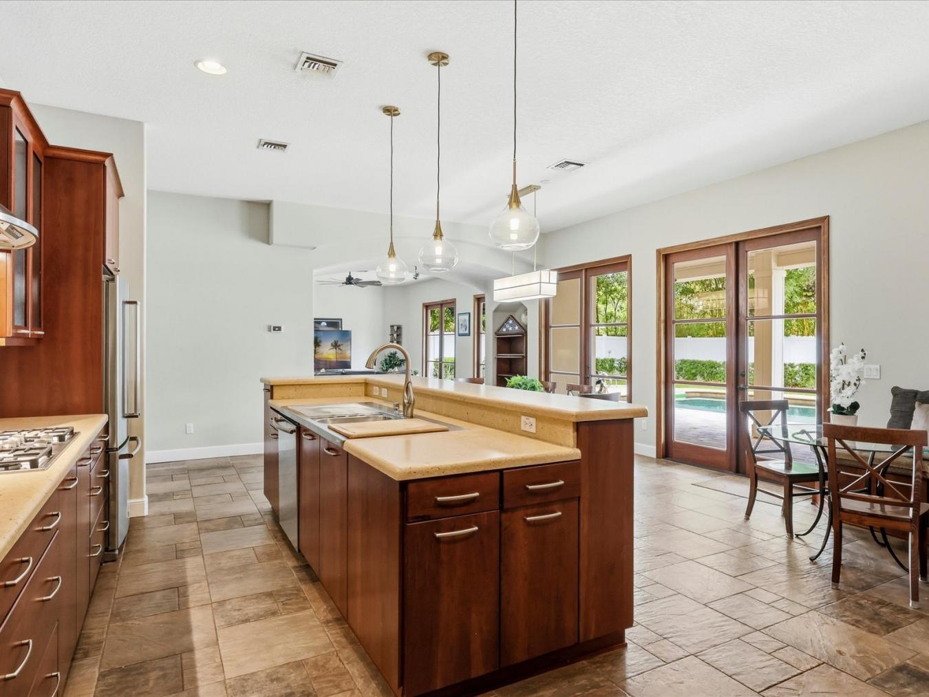 Winter Park, Orange, 32792, United States, 4 Bedrooms Bedrooms, ,1 BathroomBathrooms,Residential,For Sale,2044905