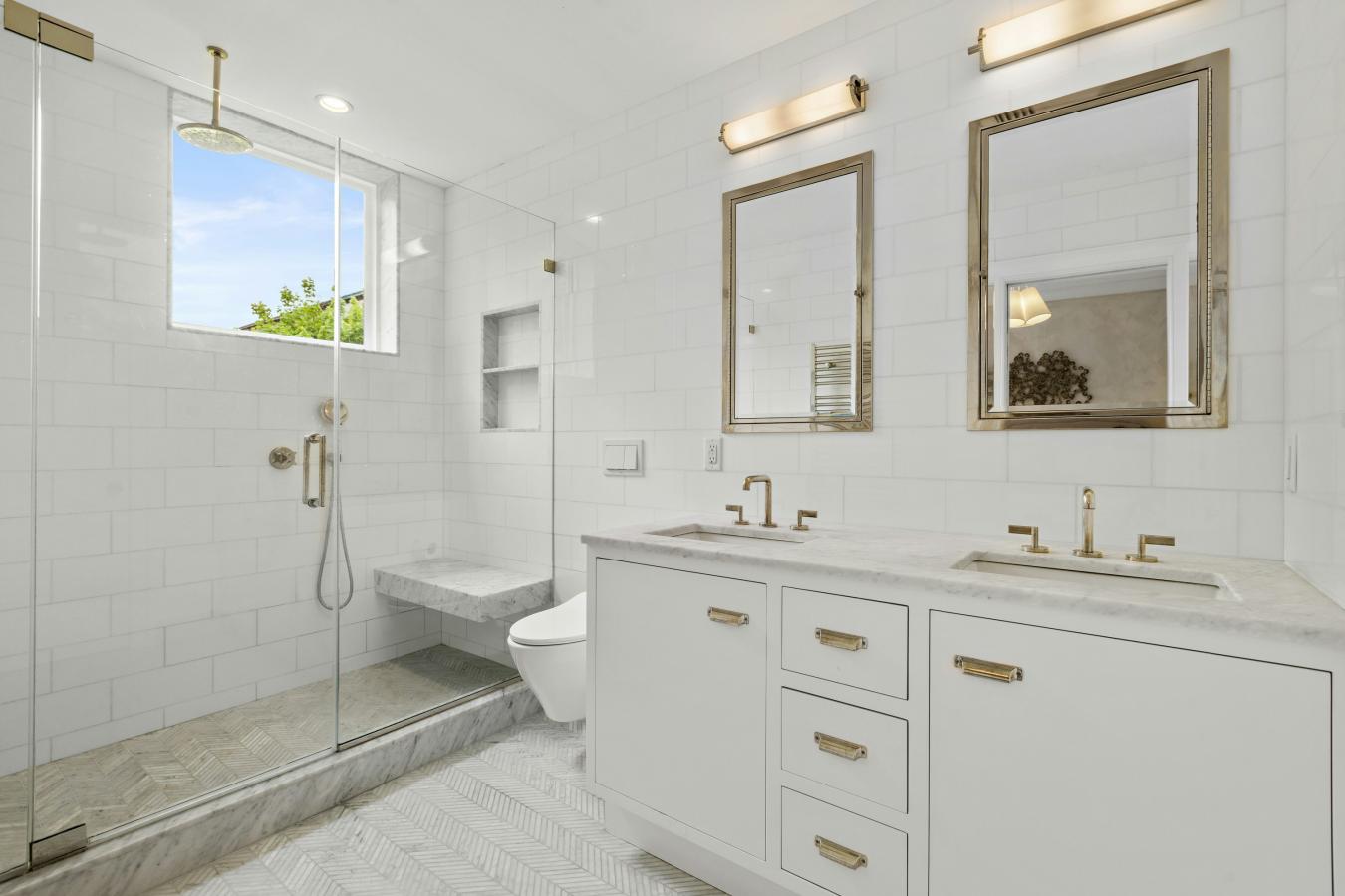 Hoboken, New Jersey, 07030, United States, 5 Bedrooms Bedrooms, ,3 BathroomsBathrooms,Residential,For Sale,2044896