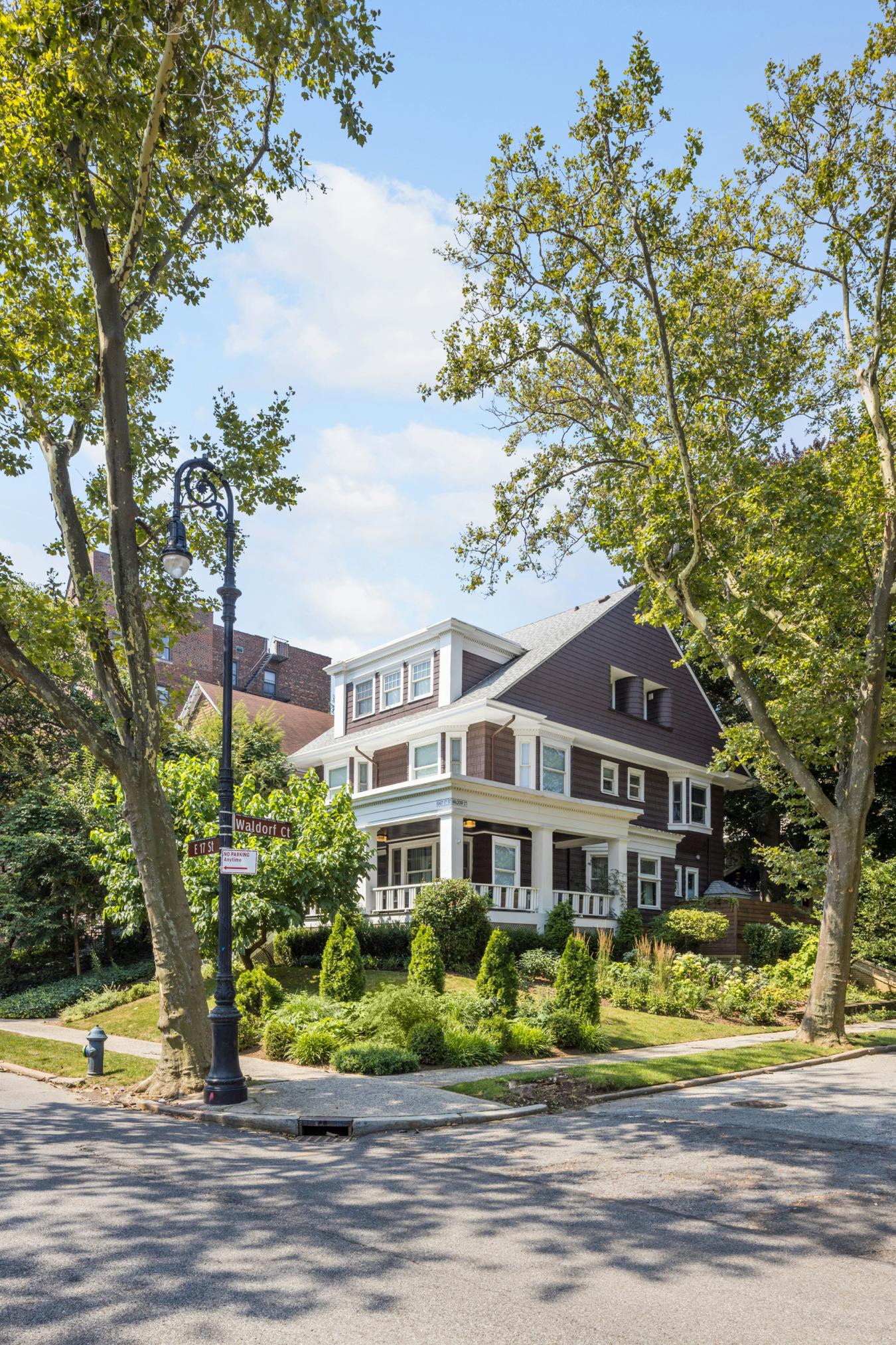 Fiske Terrace, New York, 11230, United States, 4 Bedrooms Bedrooms, ,4 BathroomsBathrooms,Residential,For Sale,2044895