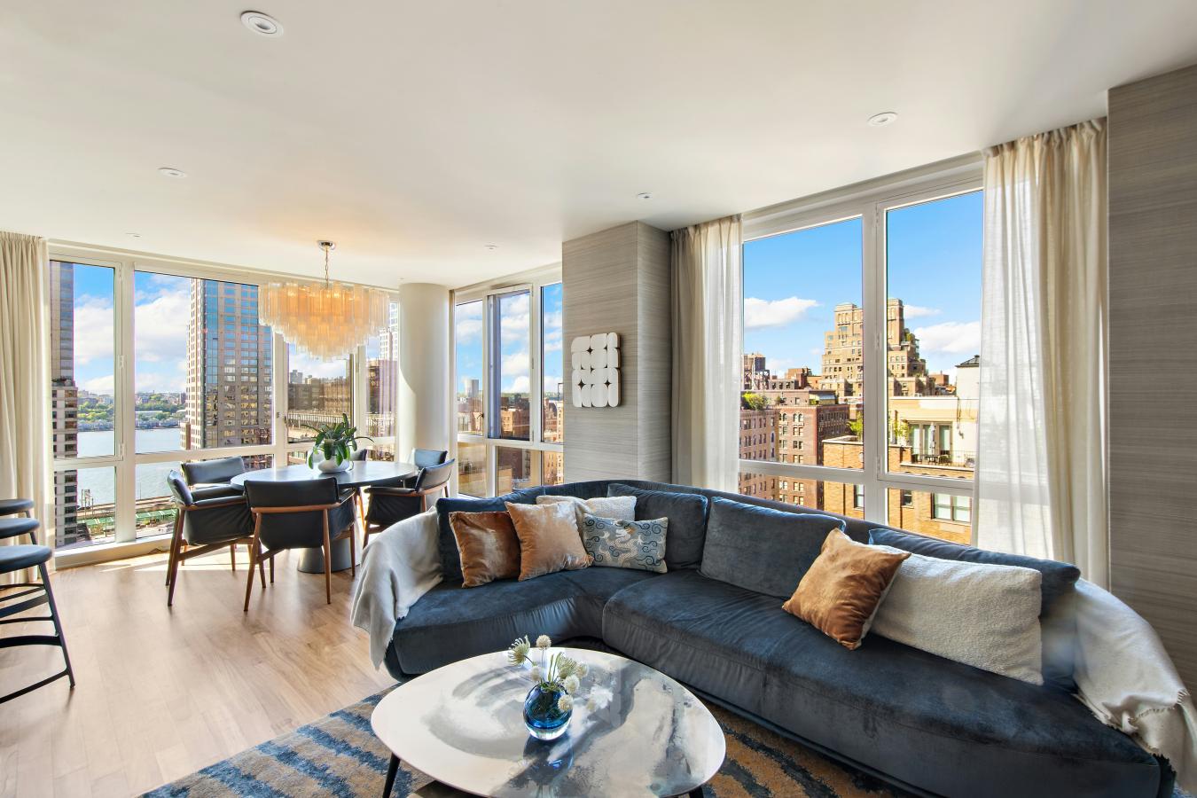 New York, New York, 10023, United States, 3 Bedrooms Bedrooms, ,2 BathroomsBathrooms,Residential,For Sale,2044892