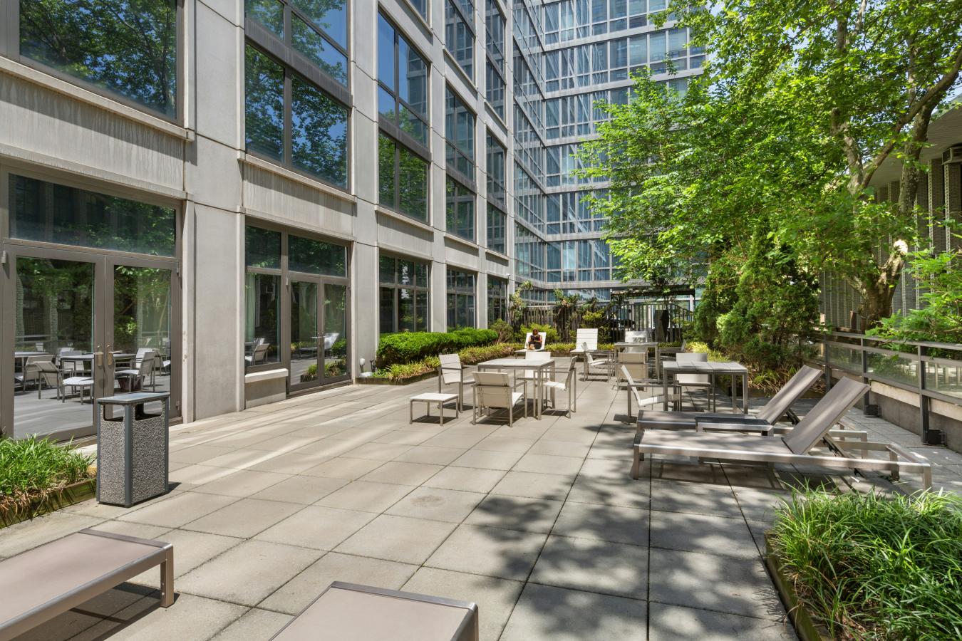 New York, New York, 10023, United States, 3 Bedrooms Bedrooms, ,2 BathroomsBathrooms,Residential,For Sale,2044892