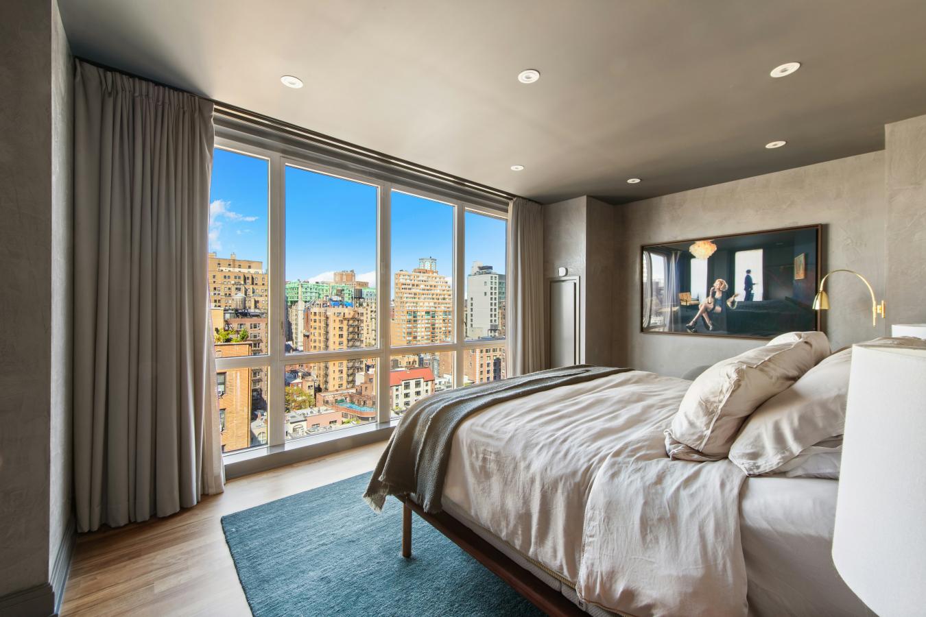 New York, New York, 10023, United States, 3 Bedrooms Bedrooms, ,2 BathroomsBathrooms,Residential,For Sale,2044892