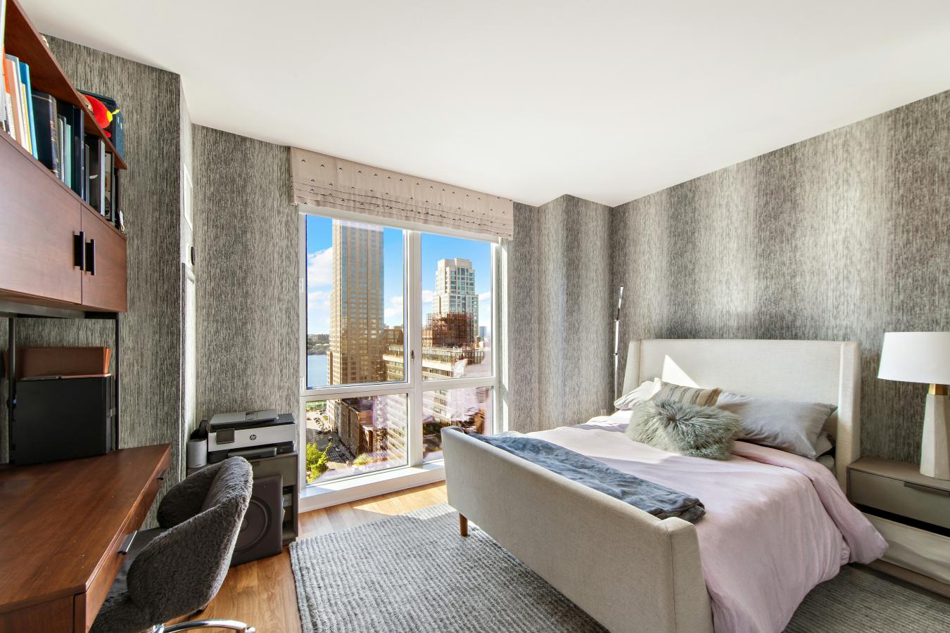 New York, New York, 10023, United States, 3 Bedrooms Bedrooms, ,2 BathroomsBathrooms,Residential,For Sale,2044892