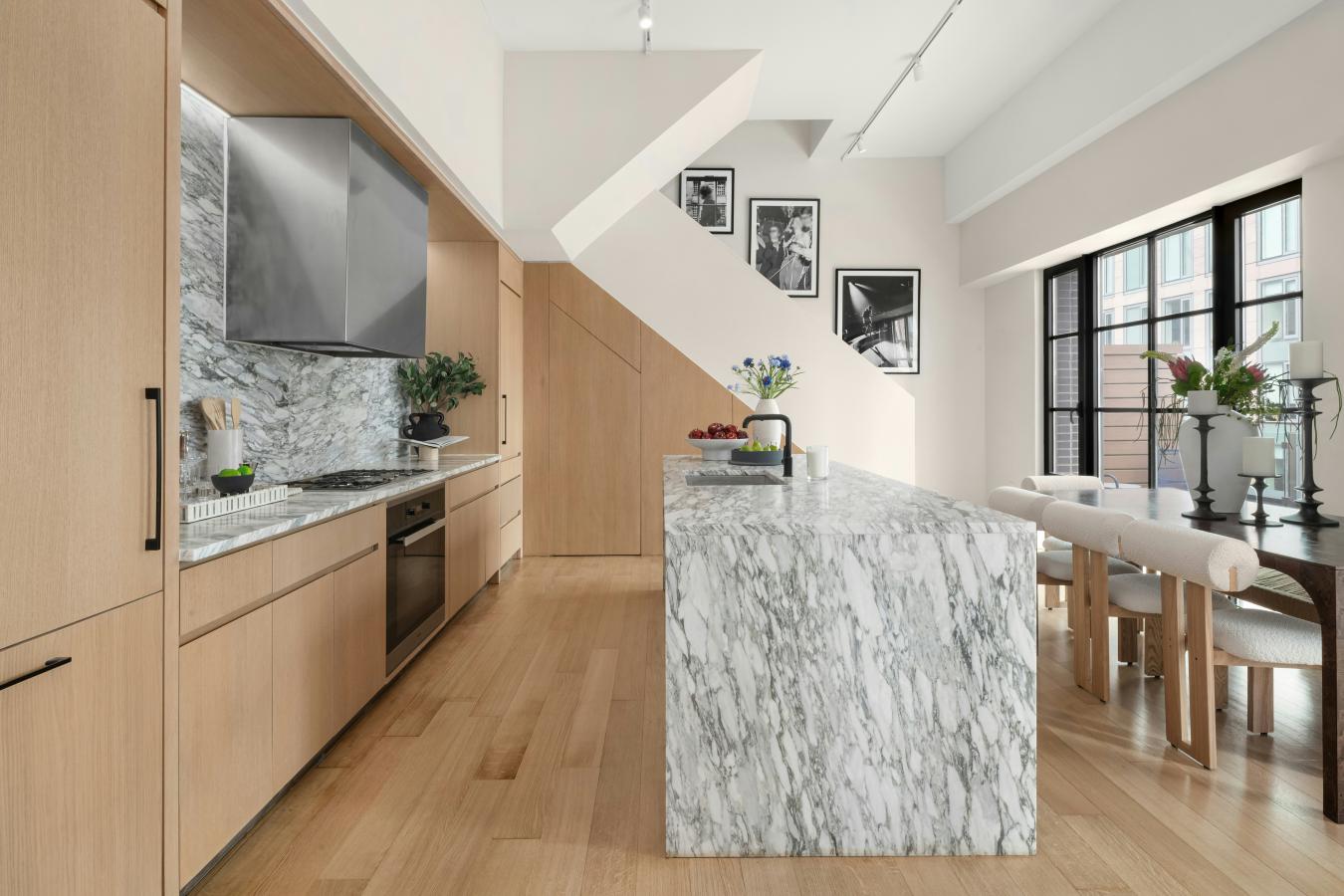 Chelsea, New York, 10001, United States, 2 Bedrooms Bedrooms, ,2 BathroomsBathrooms,Residential,For Sale,2044893