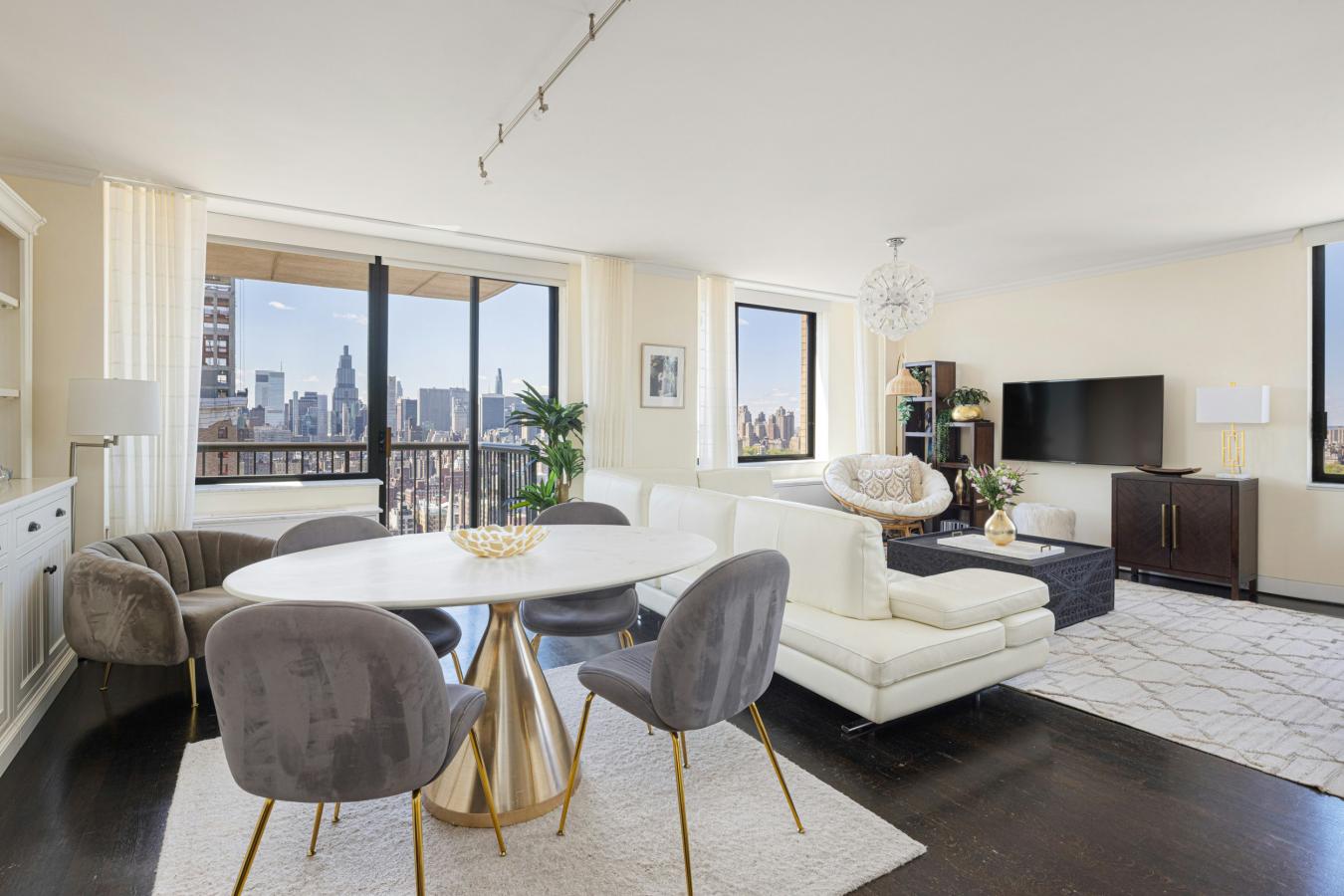 New York, New York, 10028, United States, 3 Bedrooms Bedrooms, ,2 BathroomsBathrooms,Residential,For Sale,2044890