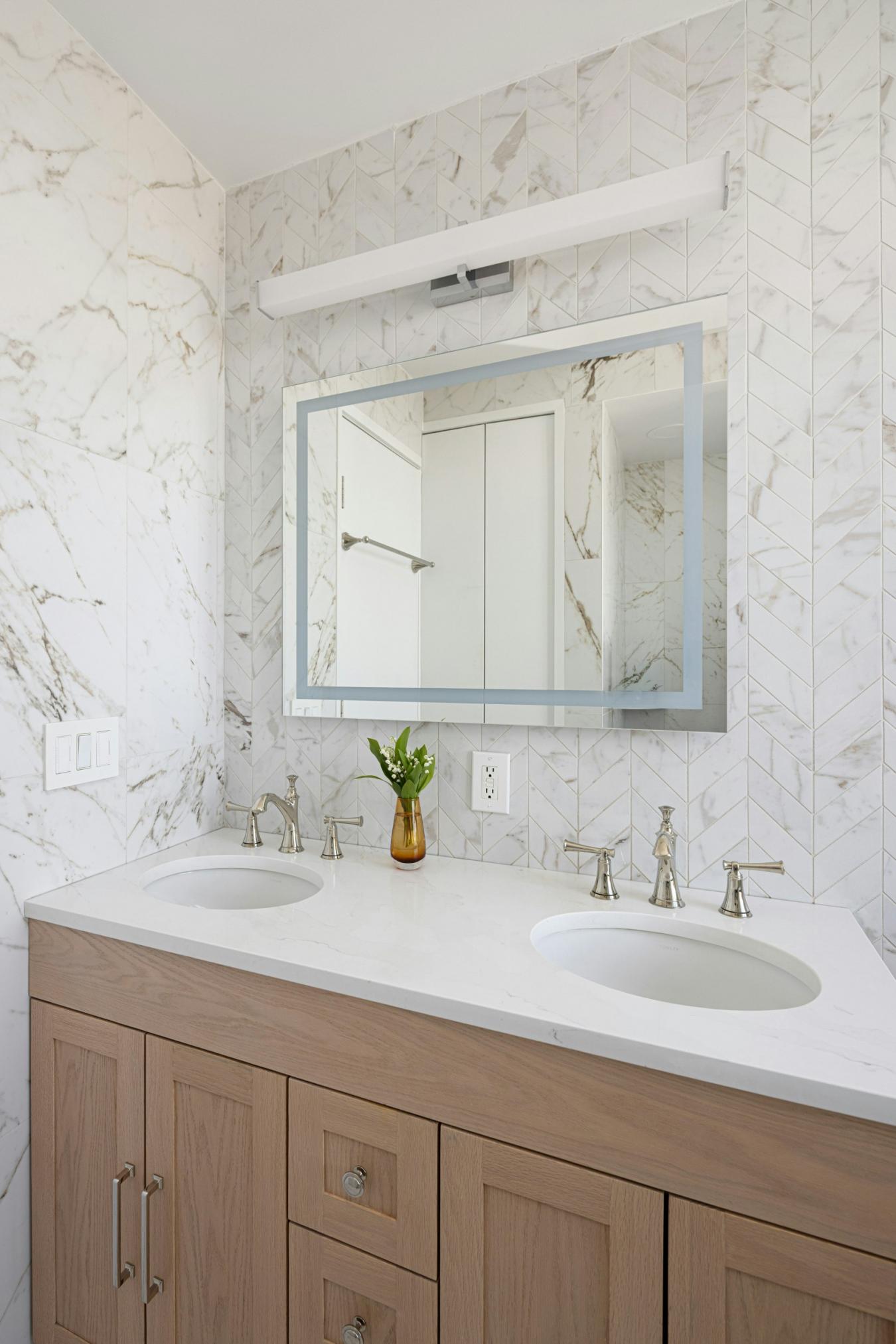 New York, New York, 10028, United States, 3 Bedrooms Bedrooms, ,2 BathroomsBathrooms,Residential,For Sale,2044890