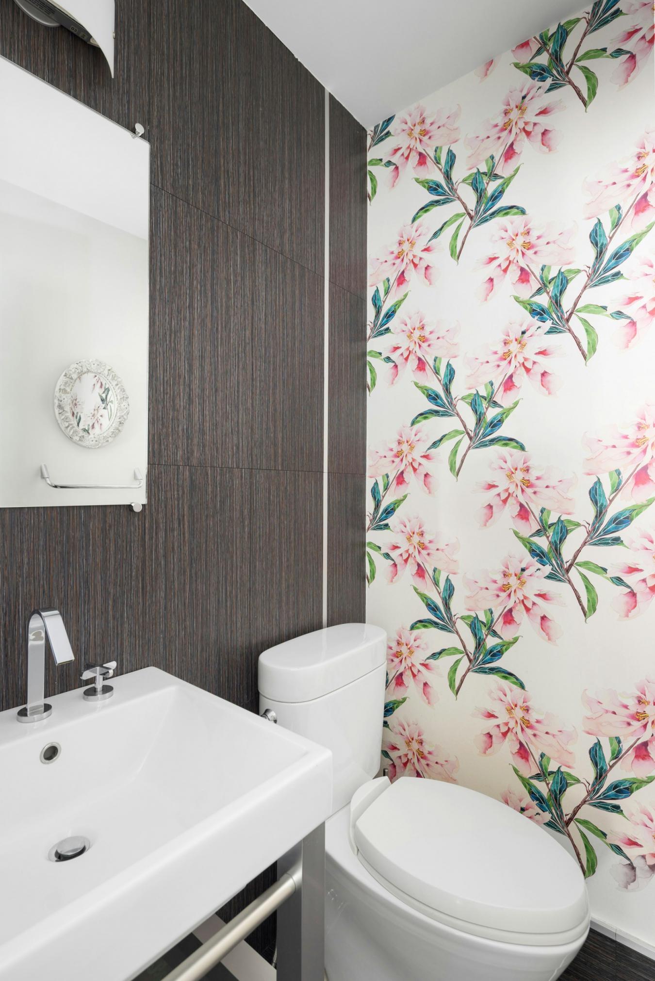 New York, New York, 10028, United States, 3 Bedrooms Bedrooms, ,2 BathroomsBathrooms,Residential,For Sale,2044890
