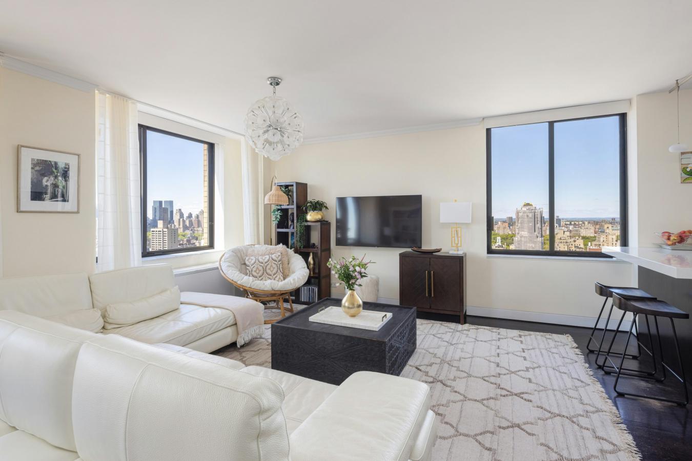 New York, New York, 10028, United States, 3 Bedrooms Bedrooms, ,2 BathroomsBathrooms,Residential,For Sale,2044890
