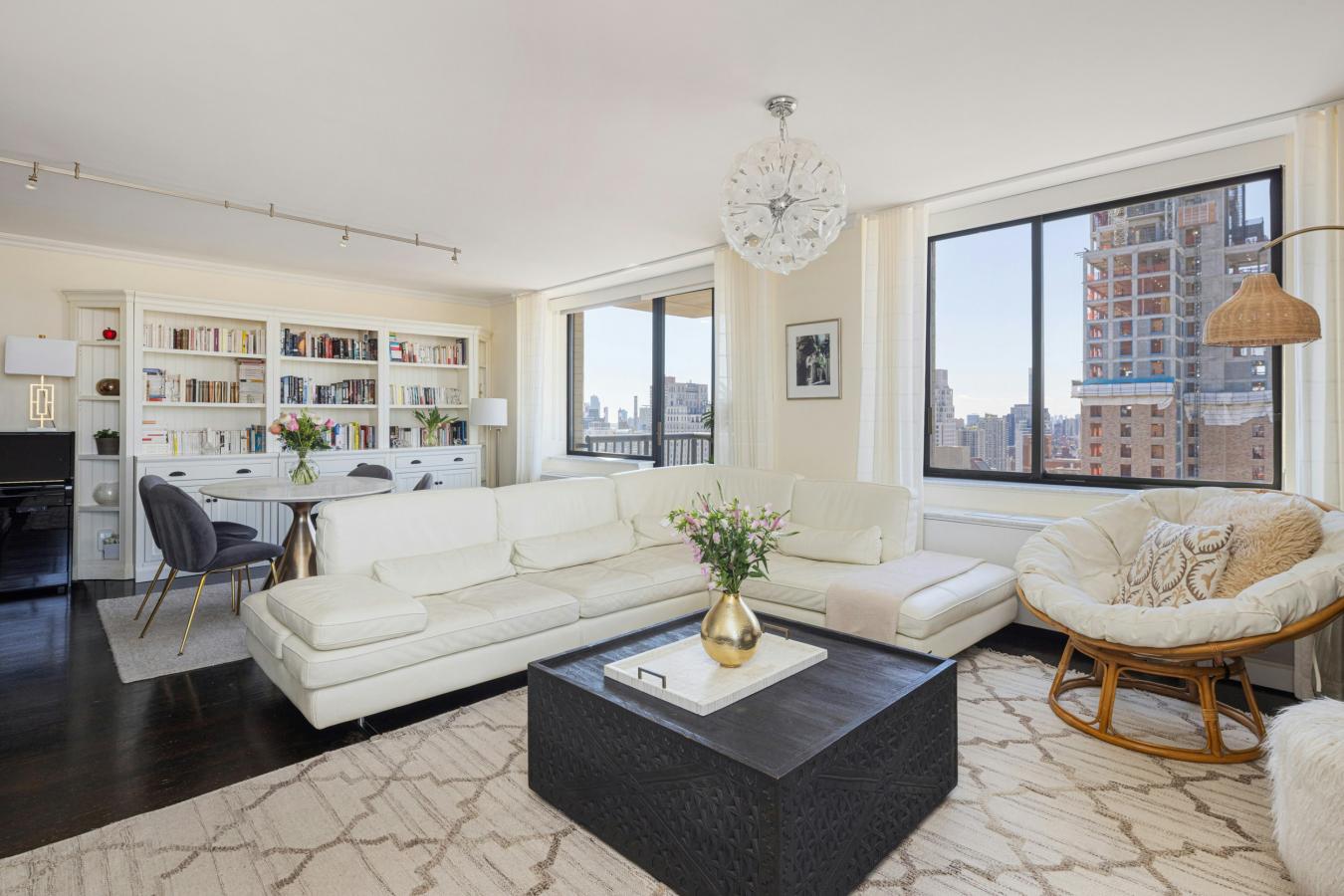 New York, New York, 10028, United States, 3 Bedrooms Bedrooms, ,2 BathroomsBathrooms,Residential,For Sale,2044890