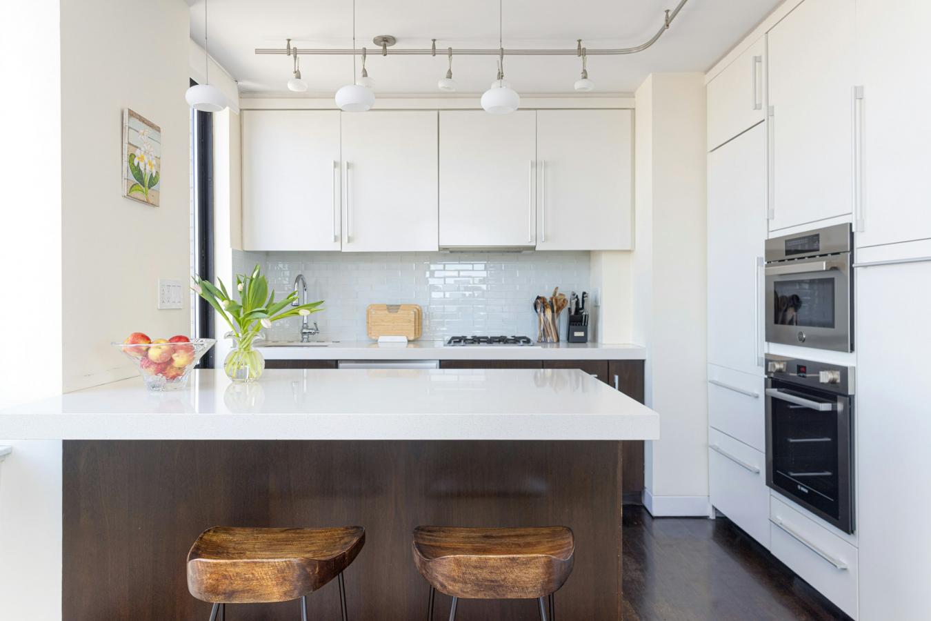New York, New York, 10028, United States, 3 Bedrooms Bedrooms, ,2 BathroomsBathrooms,Residential,For Sale,2044890