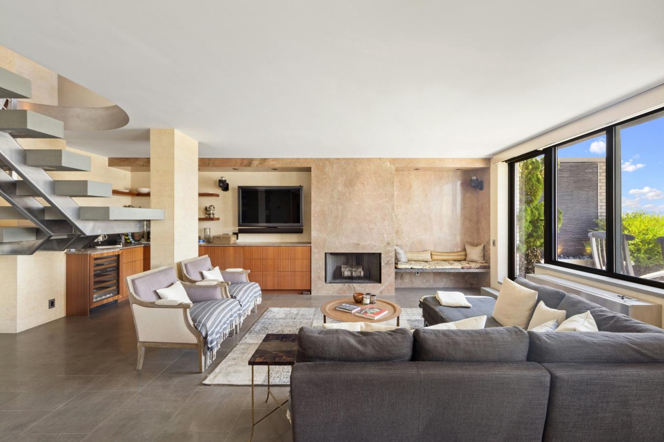 Battery Park City, New York, 10280, United States, 2 Bedrooms Bedrooms, ,2 BathroomsBathrooms,Residential,For Sale,2044889