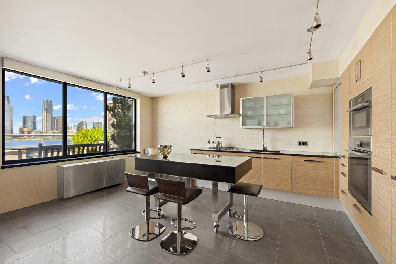 Battery Park City, New York, 10280, United States, 2 Bedrooms Bedrooms, ,2 BathroomsBathrooms,Residential,For Sale,2044889