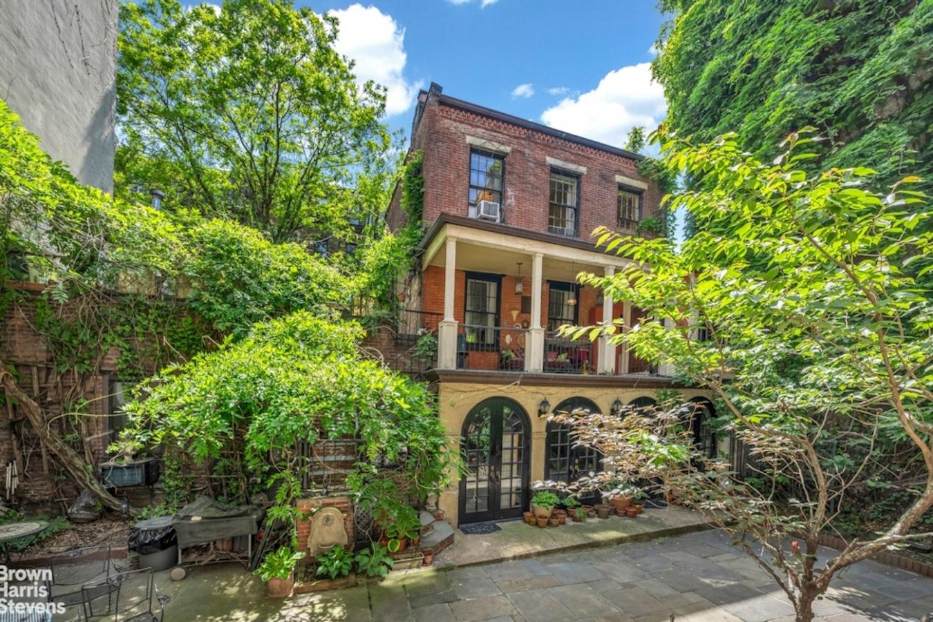 New York, New York, 10036, United States, 3 Bedrooms Bedrooms, ,3 BathroomsBathrooms,Residential,For Sale,2044891