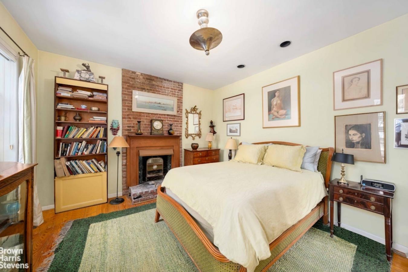 New York, New York, 10036, United States, 3 Bedrooms Bedrooms, ,3 BathroomsBathrooms,Residential,For Sale,2044891