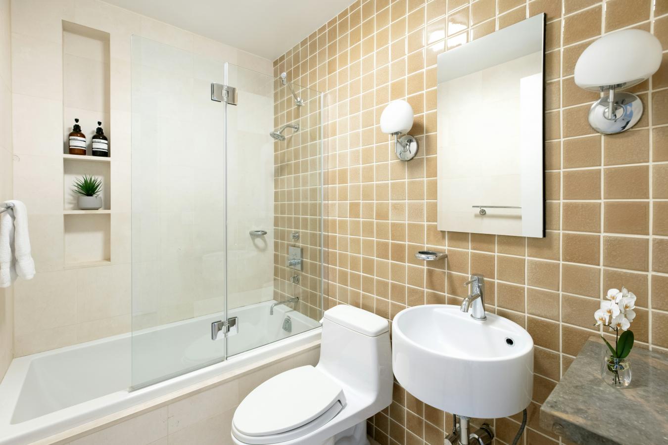 Flatiron, New York, 10010, United States, 2 Bedrooms Bedrooms, ,2 BathroomsBathrooms,Residential,For Sale,2044887