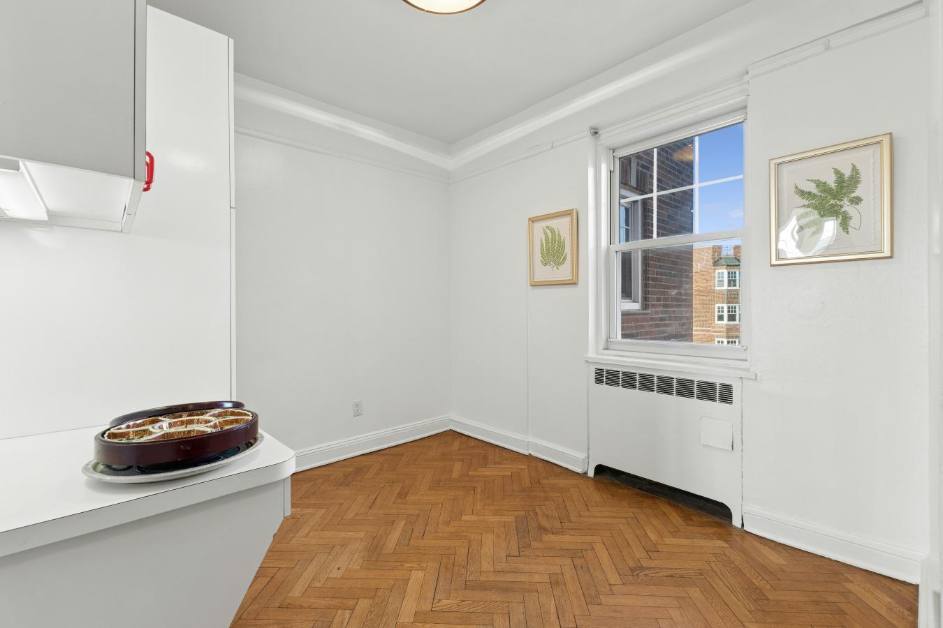 Washington Heights, New York, 10033, United States, 4 Bedrooms Bedrooms, ,3 BathroomsBathrooms,Residential,For Sale,2044886