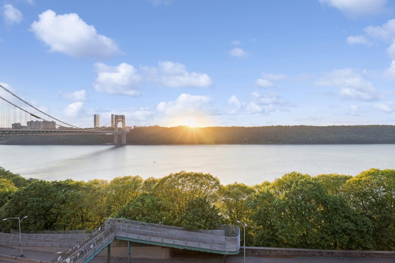Washington Heights, New York, 10033, United States, 4 Bedrooms Bedrooms, ,3 BathroomsBathrooms,Residential,For Sale,2044886