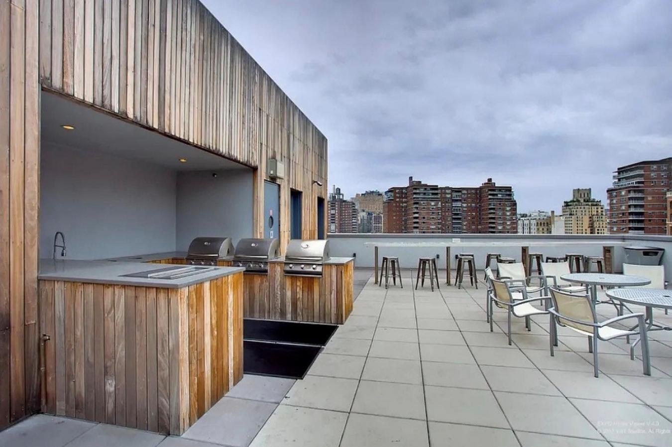 Chelsea, New York, 10011, United States, 1 Bedroom Bedrooms, ,2 BathroomsBathrooms,Residential,For Sale,2044885