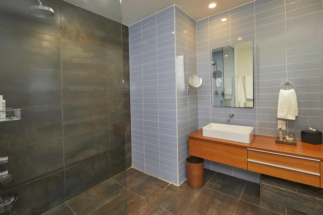Chelsea, New York, 10011, United States, 1 Bedroom Bedrooms, ,2 BathroomsBathrooms,Residential,For Sale,2044885