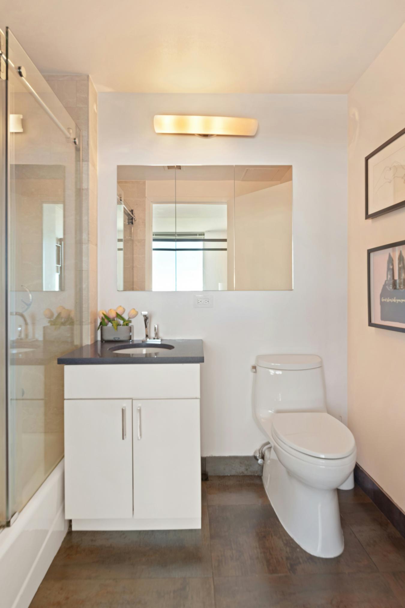 New York, New York, 10128, United States, 3 Bedrooms Bedrooms, ,3 BathroomsBathrooms,Residential,For Sale,2044884