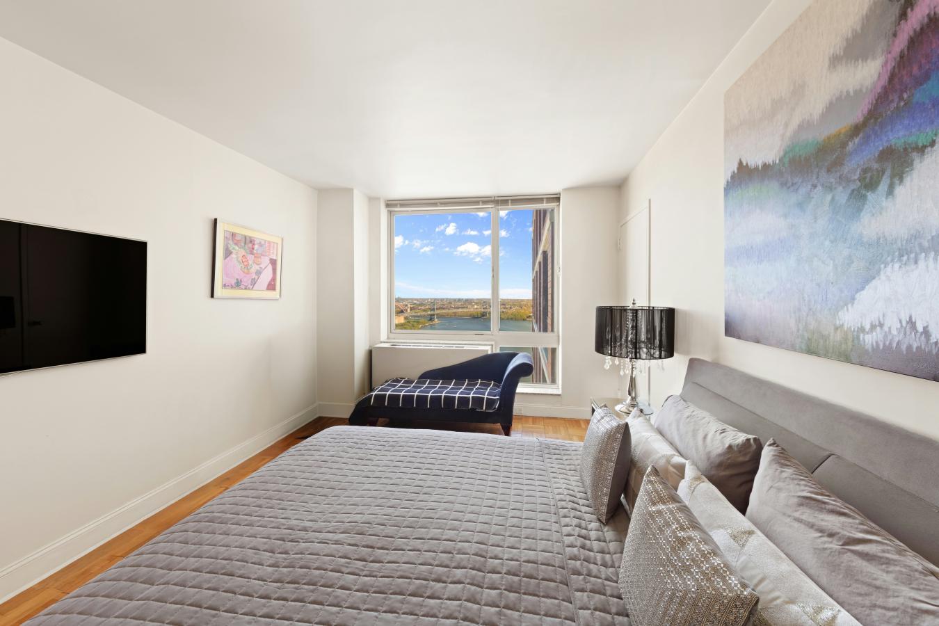 New York, New York, 10128, United States, 3 Bedrooms Bedrooms, ,3 BathroomsBathrooms,Residential,For Sale,2044884