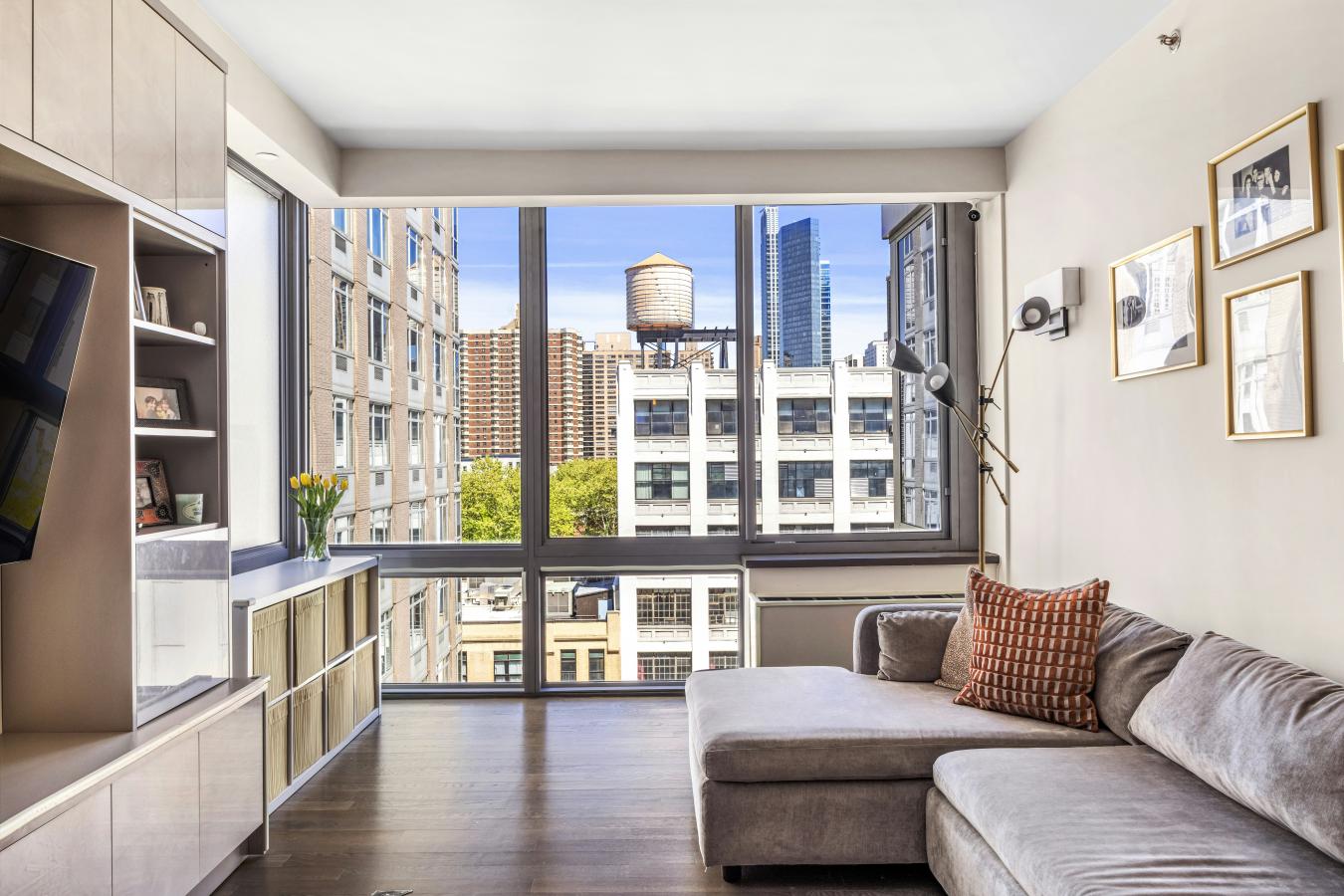New York, New York, 10023, United States, 2 Bedrooms Bedrooms, ,2 BathroomsBathrooms,Residential,For Sale,2044882