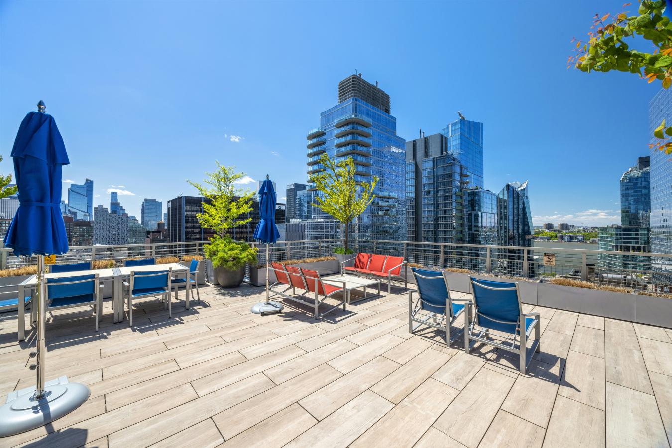 New York, New York, 10023, United States, 2 Bedrooms Bedrooms, ,2 BathroomsBathrooms,Residential,For Sale,2044882