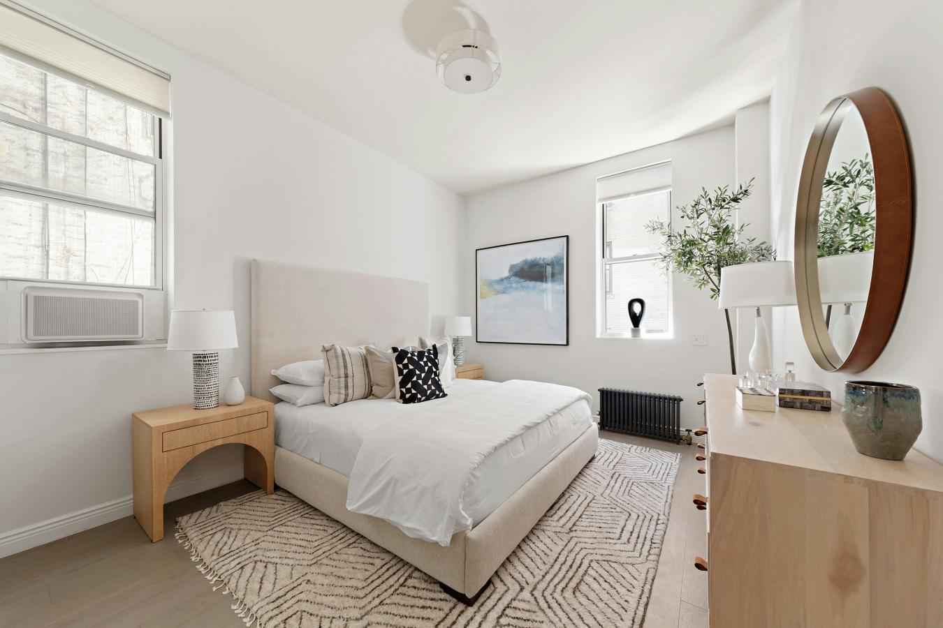 New York, New York, 10028, United States, 3 Bedrooms Bedrooms, ,2 BathroomsBathrooms,Residential,For Sale,2044880
