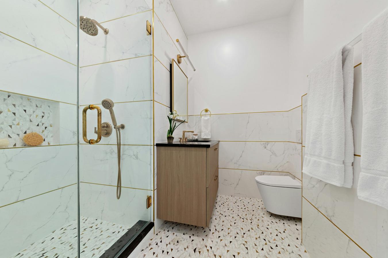 New York, New York, 10028, United States, 3 Bedrooms Bedrooms, ,2 BathroomsBathrooms,Residential,For Sale,2044880