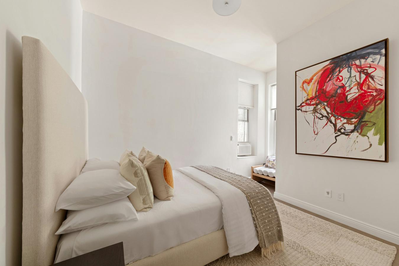 New York, New York, 10028, United States, 3 Bedrooms Bedrooms, ,2 BathroomsBathrooms,Residential,For Sale,2044880