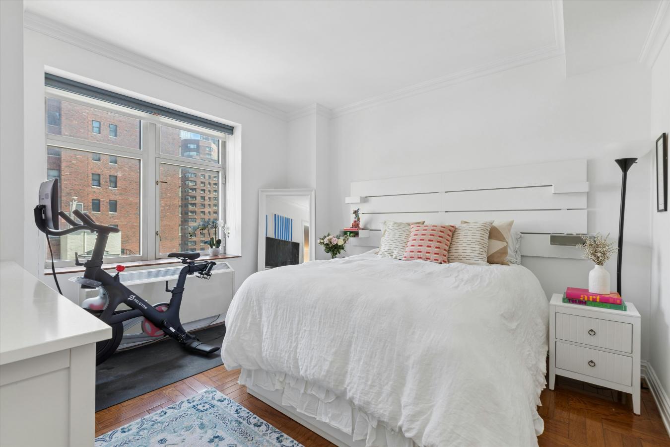 New York, New York, 10021, United States, 1 Bedroom Bedrooms, ,1 BathroomBathrooms,Residential,For Sale,2044878