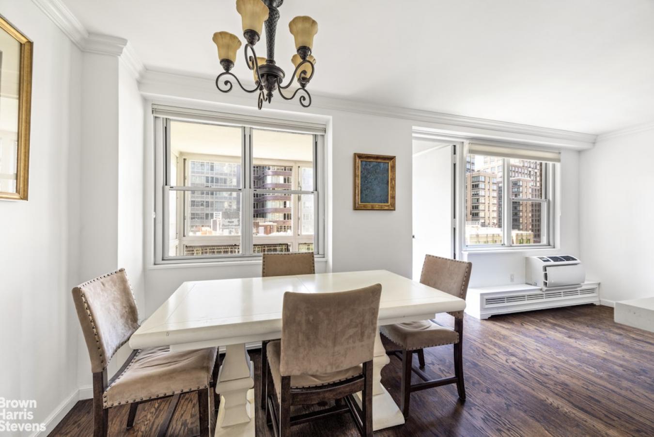 New York, New York, 10023, United States, 2 Bedrooms Bedrooms, ,1 BathroomBathrooms,Residential,For Sale,2044873