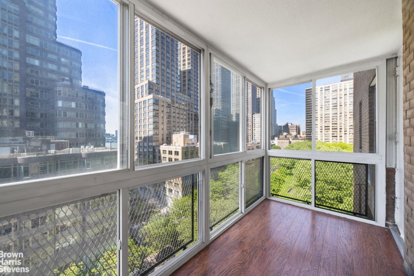 New York, New York, 10023, United States, 2 Bedrooms Bedrooms, ,1 BathroomBathrooms,Residential,For Sale,2044873