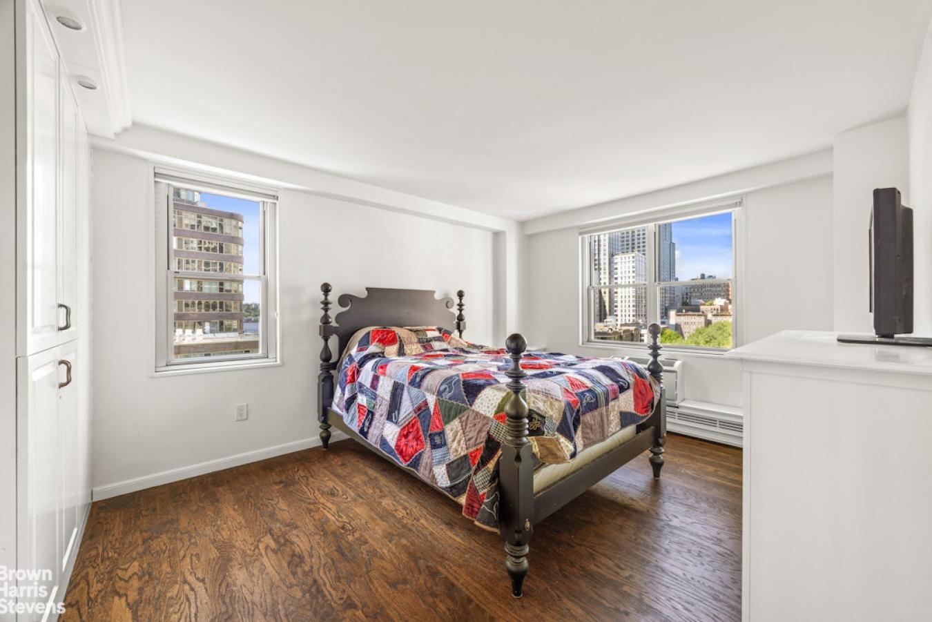 New York, New York, 10023, United States, 2 Bedrooms Bedrooms, ,1 BathroomBathrooms,Residential,For Sale,2044873