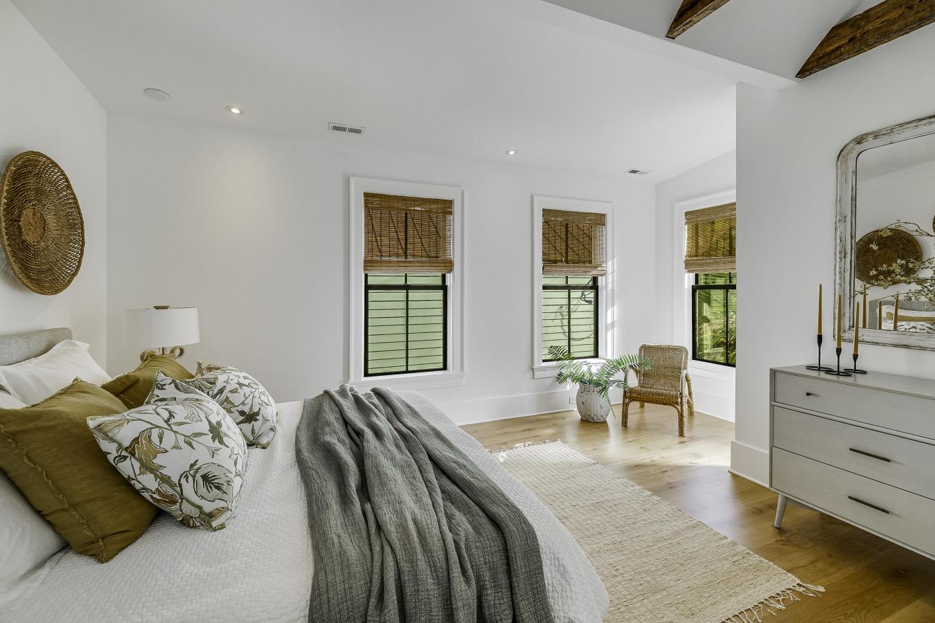Charleston, Charleston, 29403, United States, 3 Bedrooms Bedrooms, ,3 BathroomsBathrooms,Residential,For Sale,2044865