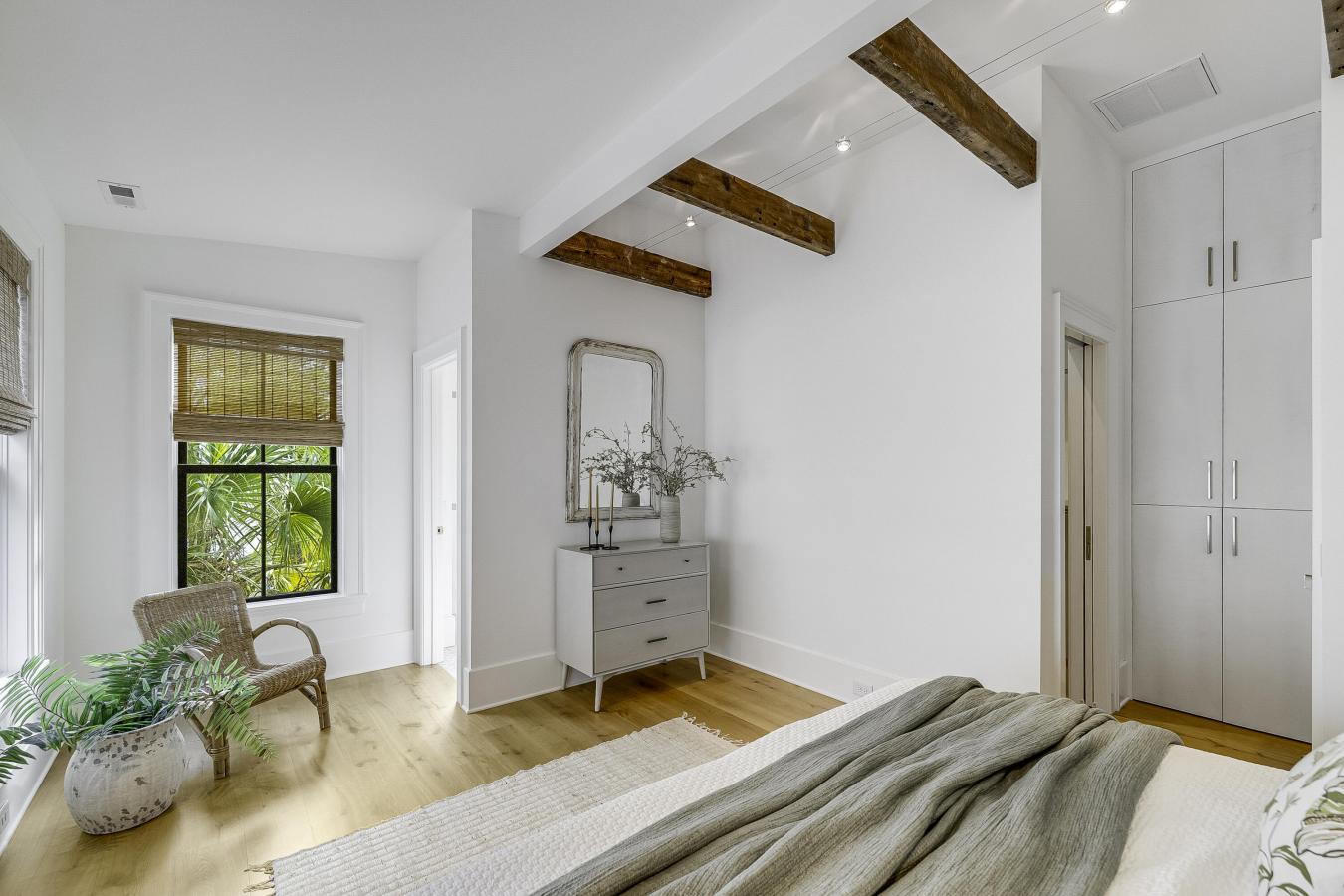 Charleston, Charleston, 29403, United States, 3 Bedrooms Bedrooms, ,3 BathroomsBathrooms,Residential,For Sale,2044865