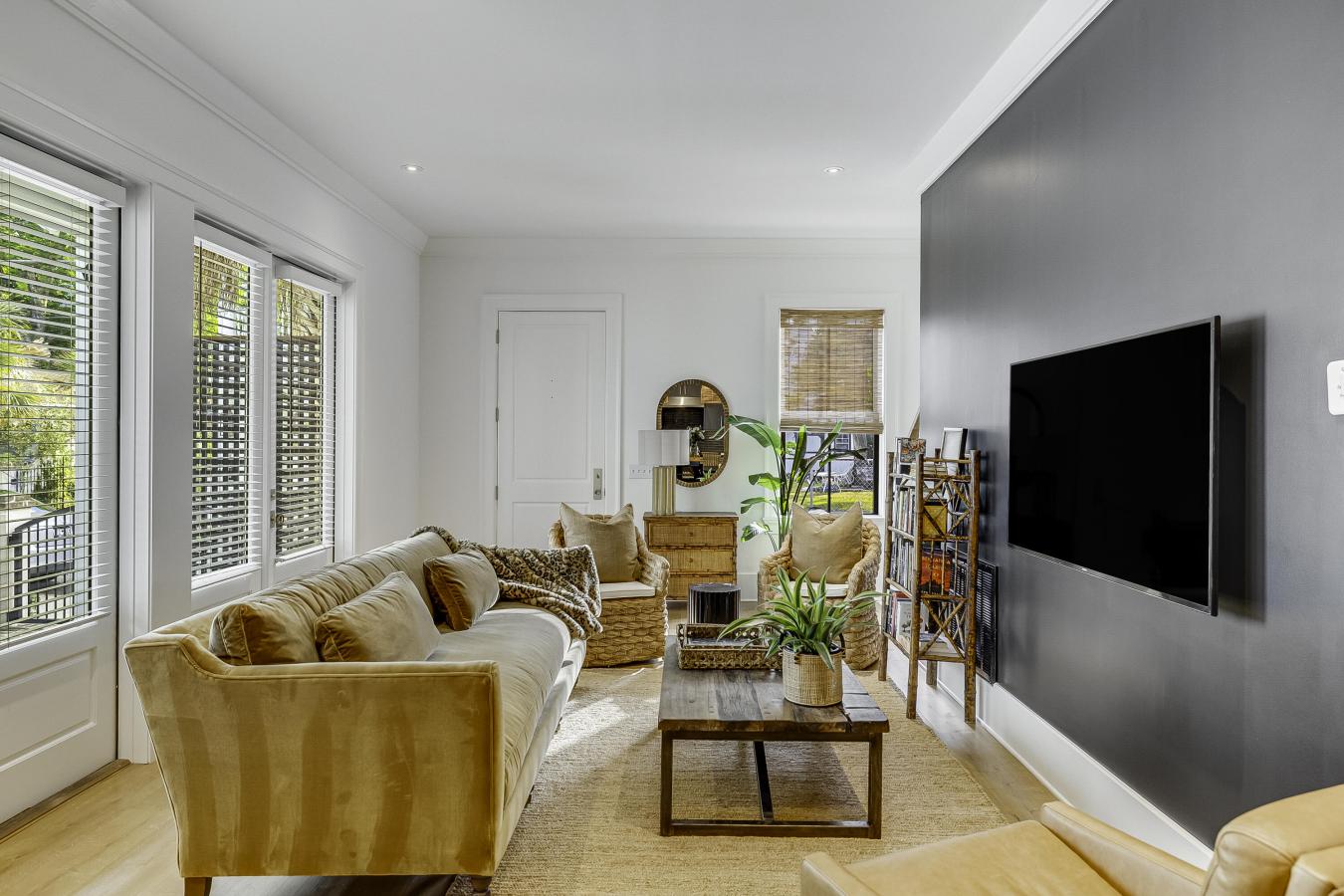 Charleston, Charleston, 29403, United States, 3 Bedrooms Bedrooms, ,3 BathroomsBathrooms,Residential,For Sale,2044865