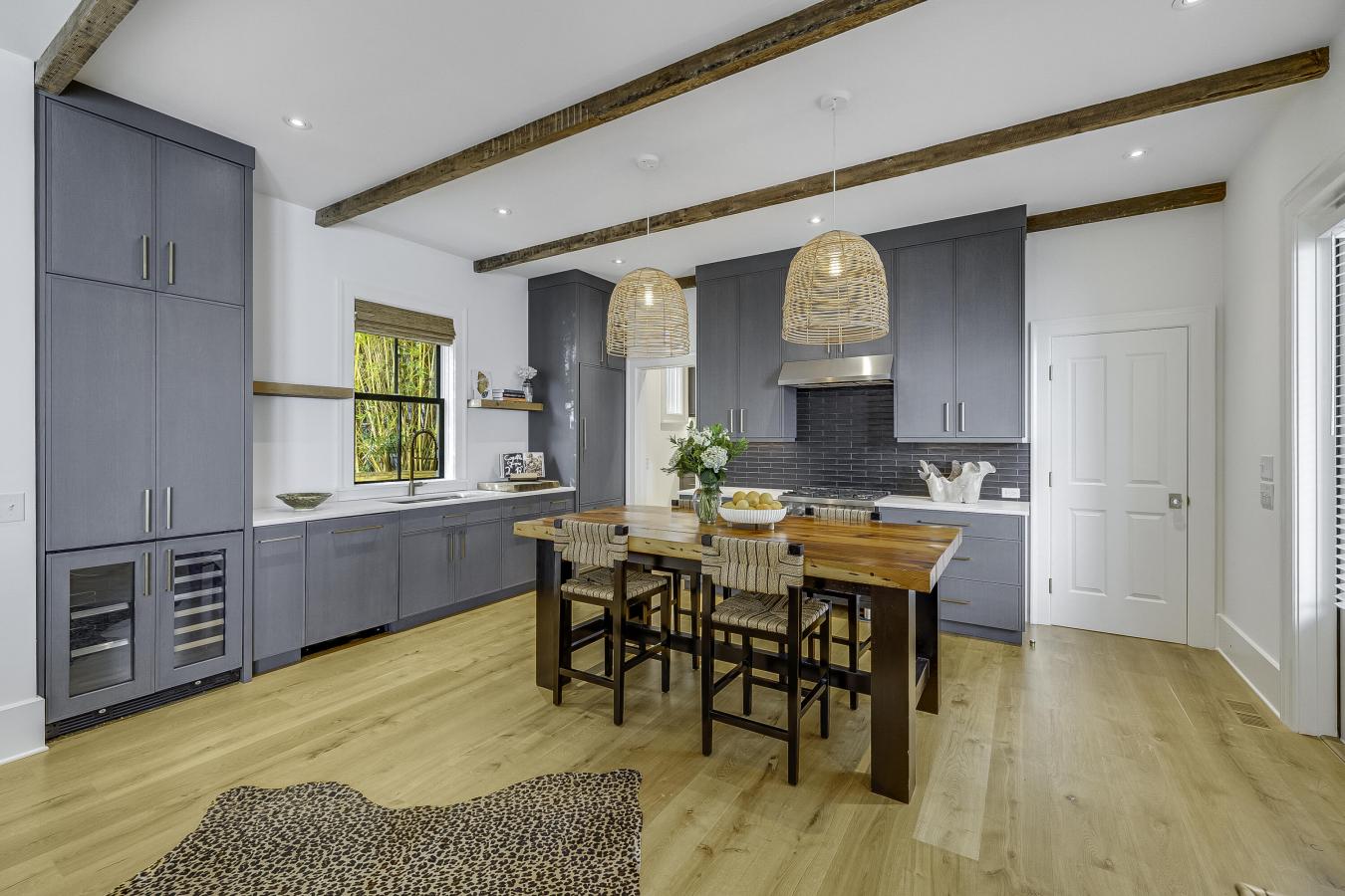 Charleston, Charleston, 29403, United States, 3 Bedrooms Bedrooms, ,3 BathroomsBathrooms,Residential,For Sale,2044865