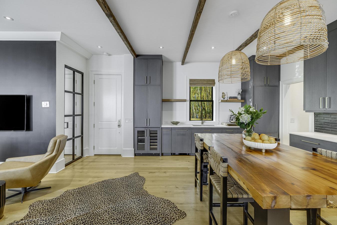 Charleston, Charleston, 29403, United States, 3 Bedrooms Bedrooms, ,3 BathroomsBathrooms,Residential,For Sale,2044865